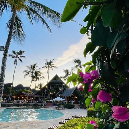 Palumboreef Beach Resort Làng Làng Uroa Ngoại thất bức ảnh