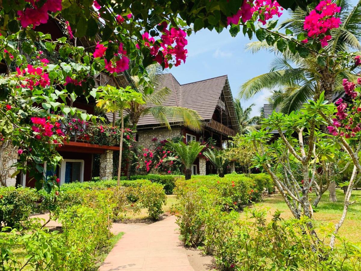 Palumboreef Beach Resort Làng Làng Uroa Ngoại thất bức ảnh