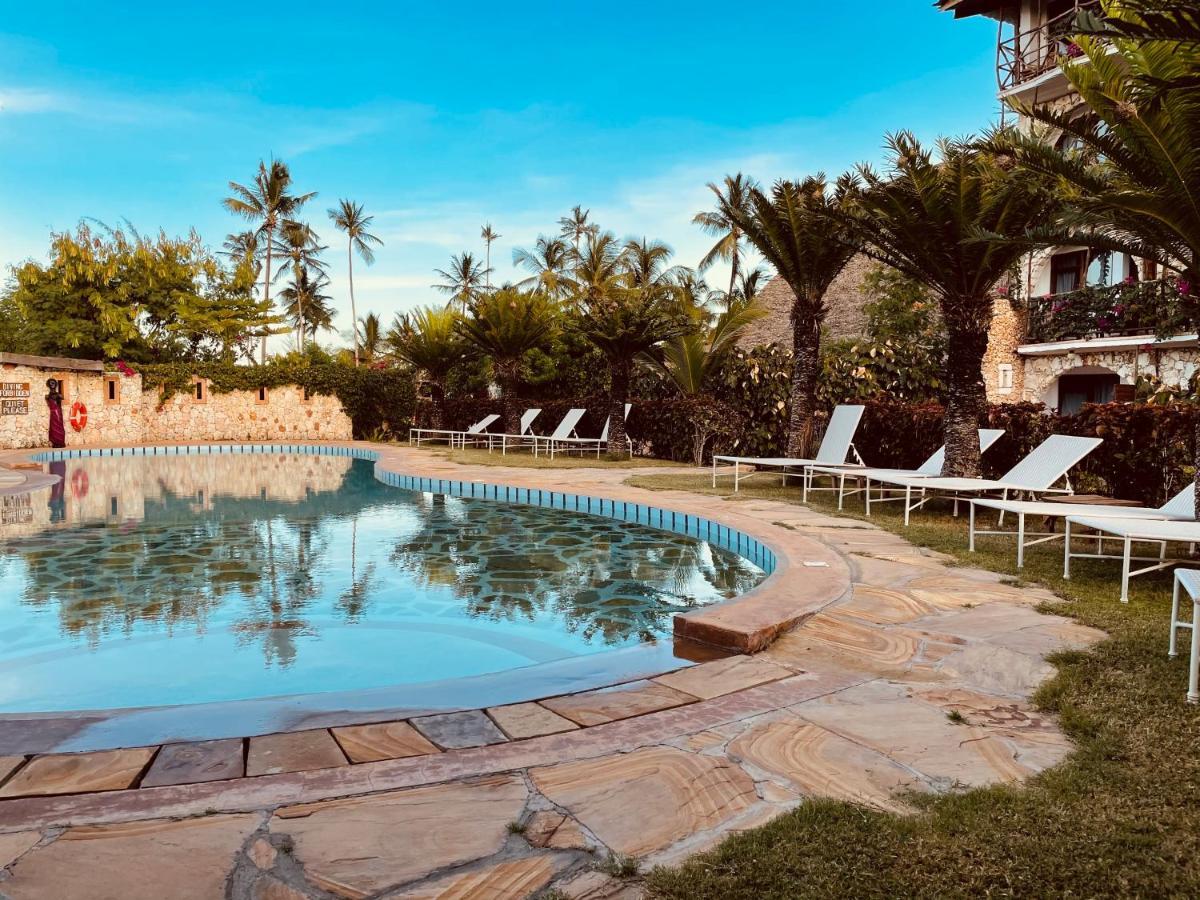 Palumboreef Beach Resort Làng Làng Uroa Ngoại thất bức ảnh