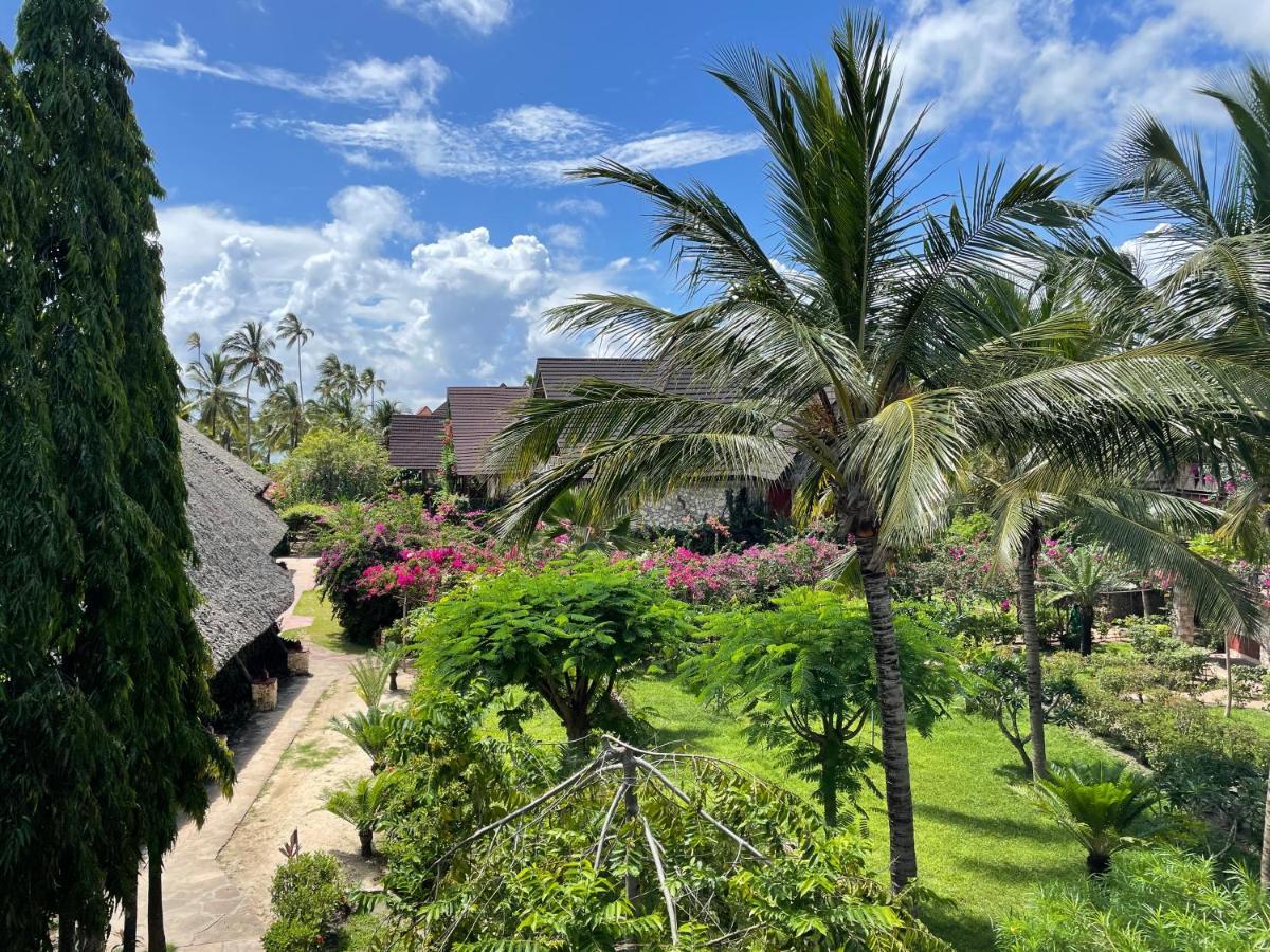 Palumboreef Beach Resort Làng Làng Uroa Ngoại thất bức ảnh