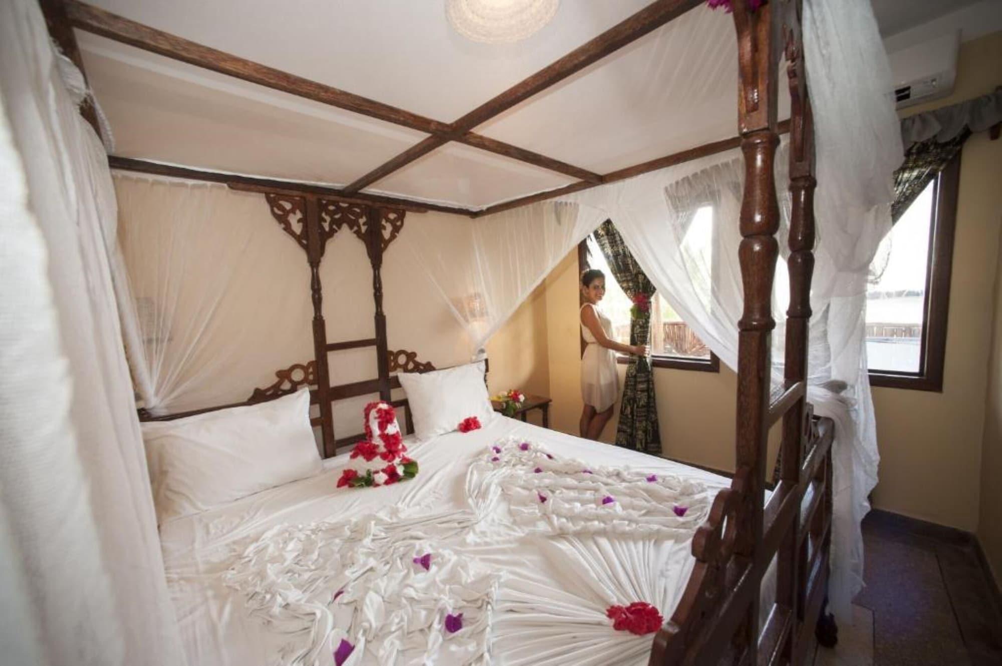 Palumboreef Beach Resort Làng Làng Uroa Ngoại thất bức ảnh